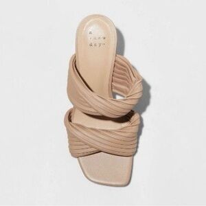 A New Day Jessa Mule Heels Beige Sandals 6.5 Boho Occasion Faux Leather Twisted